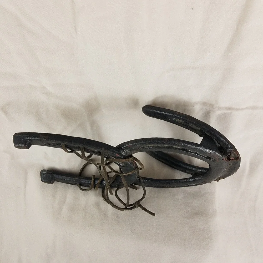 N/A handcrafted horseshoe